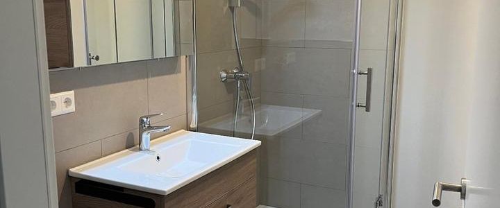 Renovierte 3,5 Zimmerwohnung mit schönem Ausblick - Photo 1