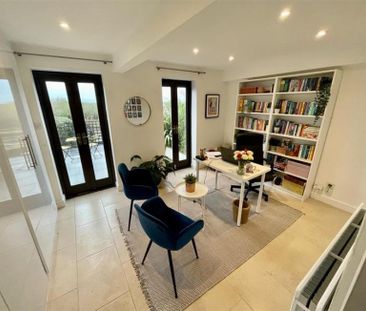 3 Bedroom Terraced To Let - Photo 2