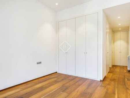 Barcelona, Catalonia 08007 - Photo 3