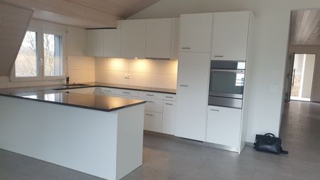 Grosszügige 3,5-Zimmer-Dachwohnung mit Balkon an erhöhter Lage - Photo 4