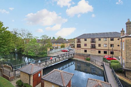 Island House, SM4, London - Photo 5