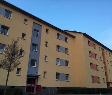Gut geschnittene 4-Zimmer-Wohnung mit Balkon! - Foto 1