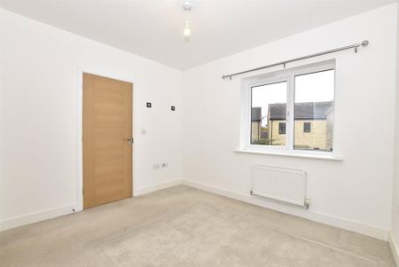 2 bedroom terraced house to rent - Photo 3
