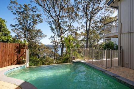 5 Bedroom Home with Pittwater views and Pool - Photo 5