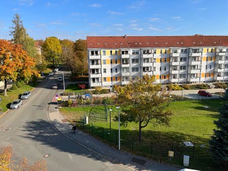 NEU renovierte Maisonette-Wohnung im Dachgeschoss mit Balkon in Marienthal - Photo 2