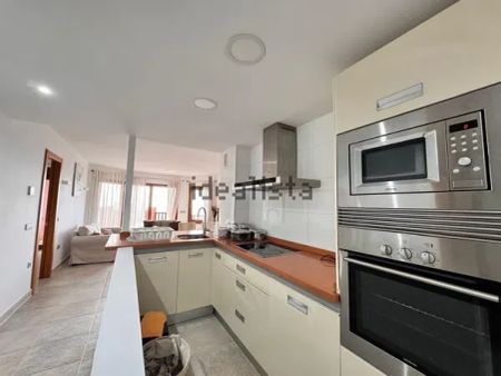 Alquiler de piso en Avenida Retamar - Photo 2