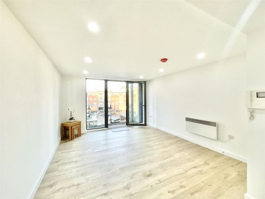 Worsdell Drive, Gateshead, NE8 - Photo 1