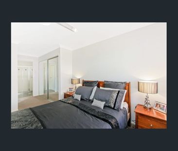 Family home with pool! - Photo 5