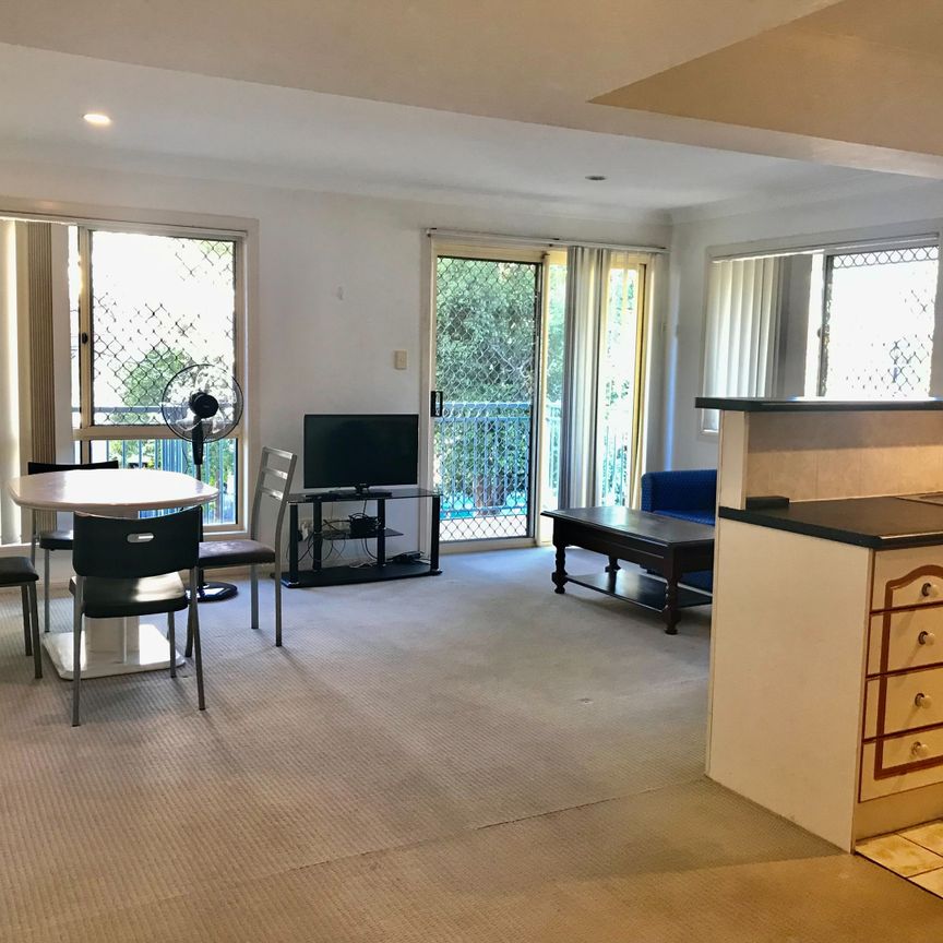 3/9 Payne Street, Indooroopilly QLD 4068 - Townhouse For Rent | Domain - Photo 1