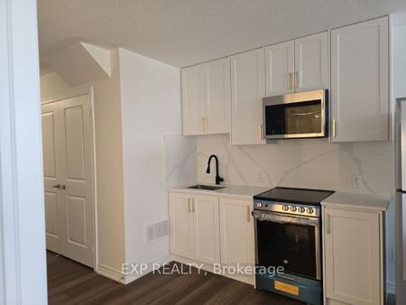 For Lease - 64 Singhampton Road Unit# Unit B, Vaughan, Ontario - Photo 2