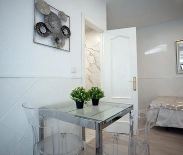 Calle de Tordegrillos, Madrid, Community of Madrid 28021 - Photo 3