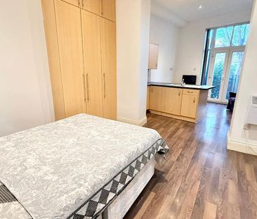 Studio to rent - Photo 5