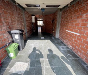 EREMBODEGEM - Gelijkvloers appartement met garage. - Photo 3