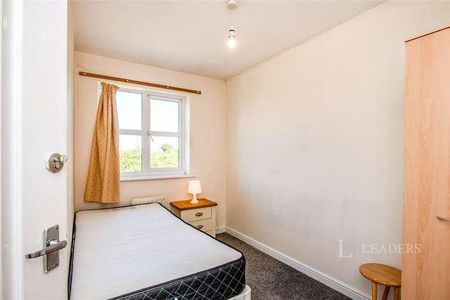 Ingles Drive, Worcester, Worcestershire, WR2 - Photo 3