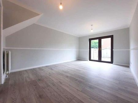 Kilross Road, Bedfont, TW14 - Photo 2