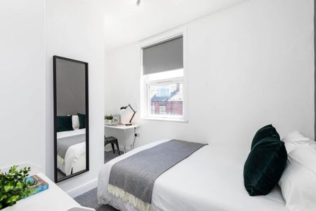 5 bedroom house to rent - Photo 2