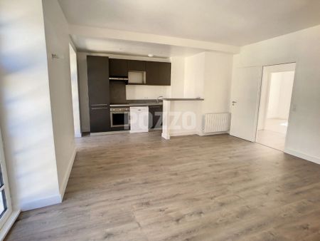 Appartement T3 en location à BAYEUX- - Photo 3