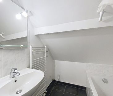 Location Appartement 3 pièces 50m² OBERSCHAEFFOLSHEIM 67203 - Photo 3