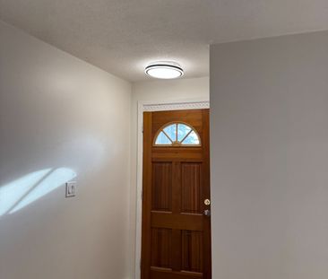 For Lease - 35 Nisbet Drive, Aurora, Ontario - Photo 3