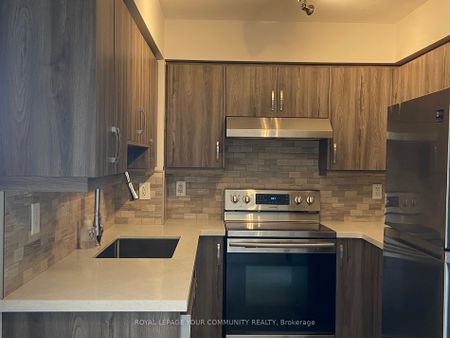 For Lease - 23 Oneida Crescent Unit# LPH10, Richmond Hill, Ontario - Photo 4