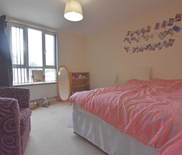 2 Bedroom Flat - Photo 3