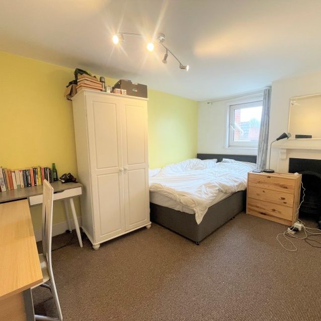 2 bedroom Property to let - Photo 1