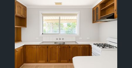 Comfortable Family Home in a Great Hampton Park Location - Photo 3