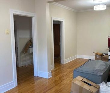 Rez-de-chaussée 4 1/2 à deux minutes à pied d’un métro - Photo 3