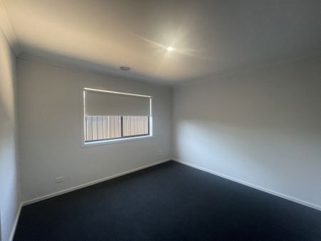 FAMILY HOME - Photo 3