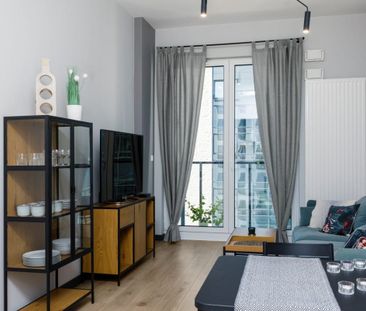 Nowoczesne z balkonem i miejscem w garażu 61.9 m² - Photo 1