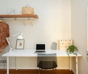 Carrer de Còrsega, Barcelona, Catalonia 08037 - Photo 2