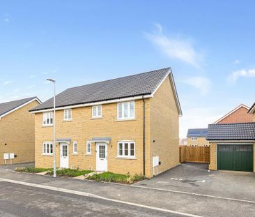 3 bedroom semi-detached house to rent - Photo 1