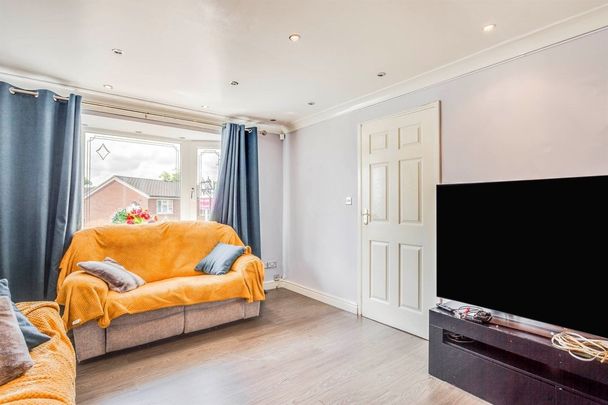 Victoria Grove - Photo 1