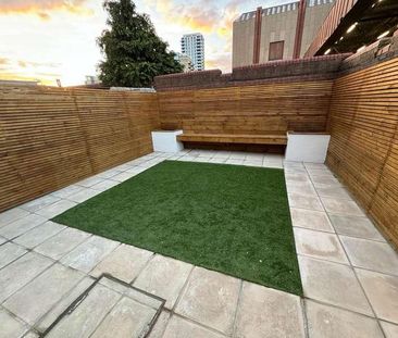 Audrey Road, Ilford, IG1 - Photo 1