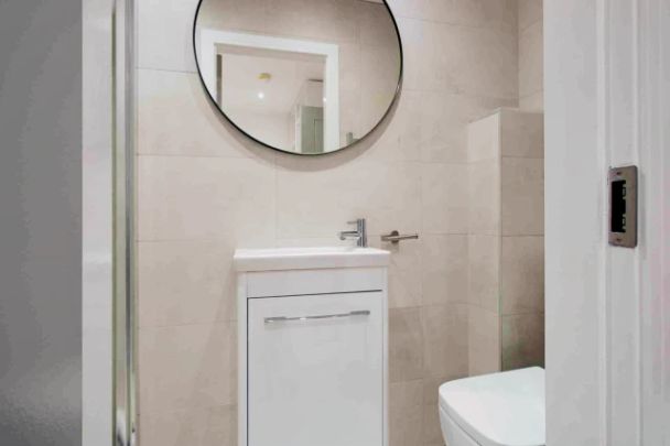 2 Beds 5 Baths - Photo 1