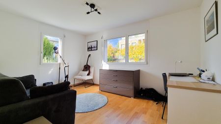 Magnifique appartement résidentiel avec vue sur le lac. - Photo 3