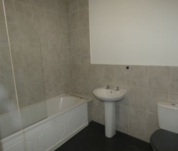 Station Road Flat 6 - Photo 3
