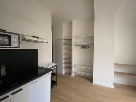 Location Appartement 1 pièce 18m² LYON 4ème - Photo 5