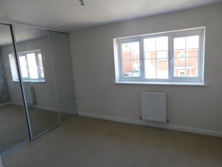 4 bedroom detached house to rent - Photo 5