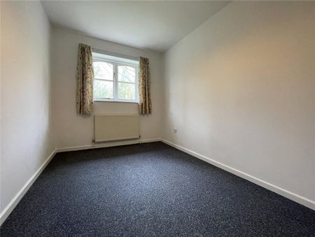 2 bedroom end of terrace house to rent - Photo 4