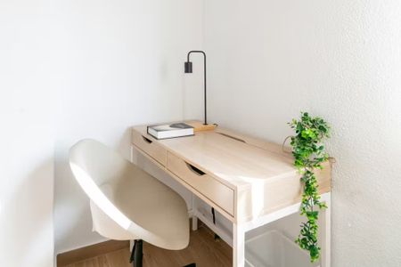 Avinguda del Primat Reig, Valencia, Valencian Community 46010 - Photo 3