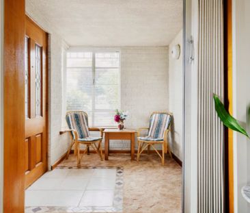 3 Bed, 1 Bath - Photo 3