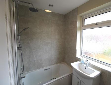 3 Bedroom Terraced To Let - Photo 5