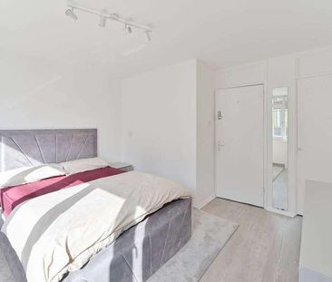 Carey Gardens, Nine Elms, SW8 - Photo 2