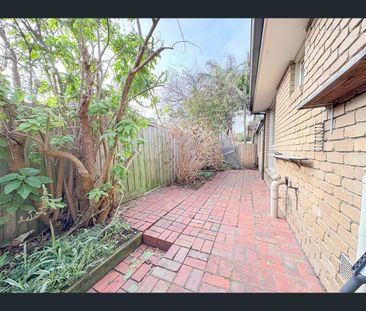 2/37 Heatherhill Road, Frankston, Vic 3199 - Photo 5