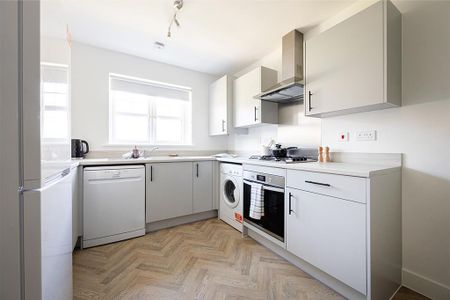 4 bedroom terraced house to rent - Photo 3