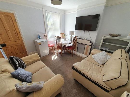 4 bedroom house share to rent - Photo 1