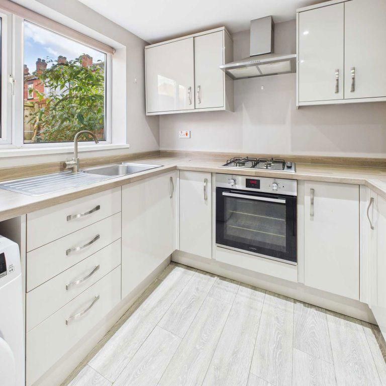 2 bedroom terraced house to rent - Photo 1