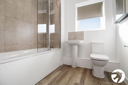 2 bedroom coach house to rent - Photo 5