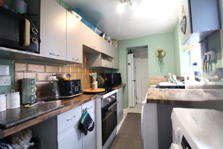 85 Oxford Street, Church Gresley, Two bedroom Mid-terraced - Photo 4